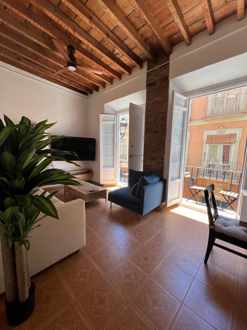 Casa Naty, Espacioso Renovado Apartamento En El Centro De Малага Екстер'єр фото