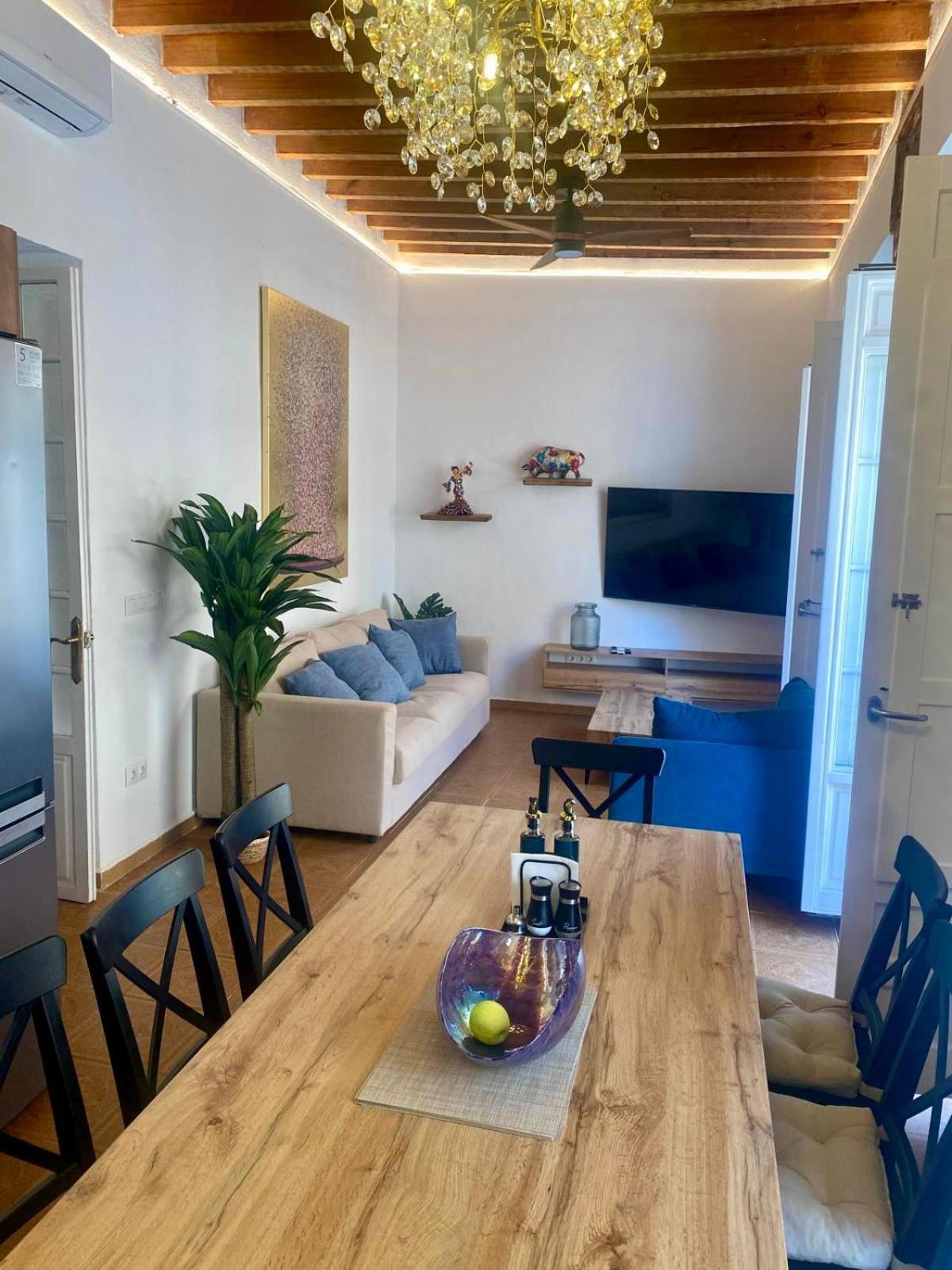 Casa Naty, Espacioso Renovado Apartamento En El Centro De Малага Екстер'єр фото